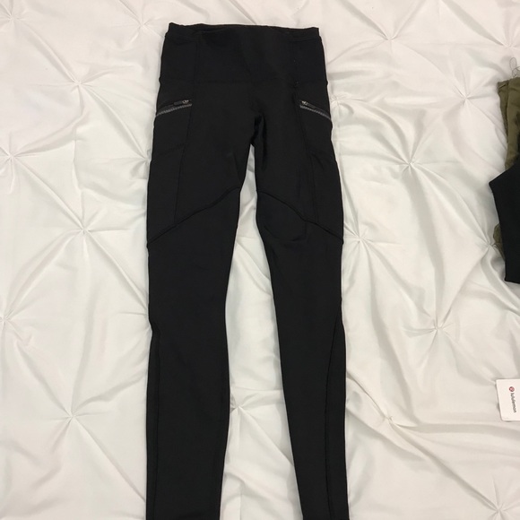 almost new lululemon leggings with pockets! - Picture 2 of 3